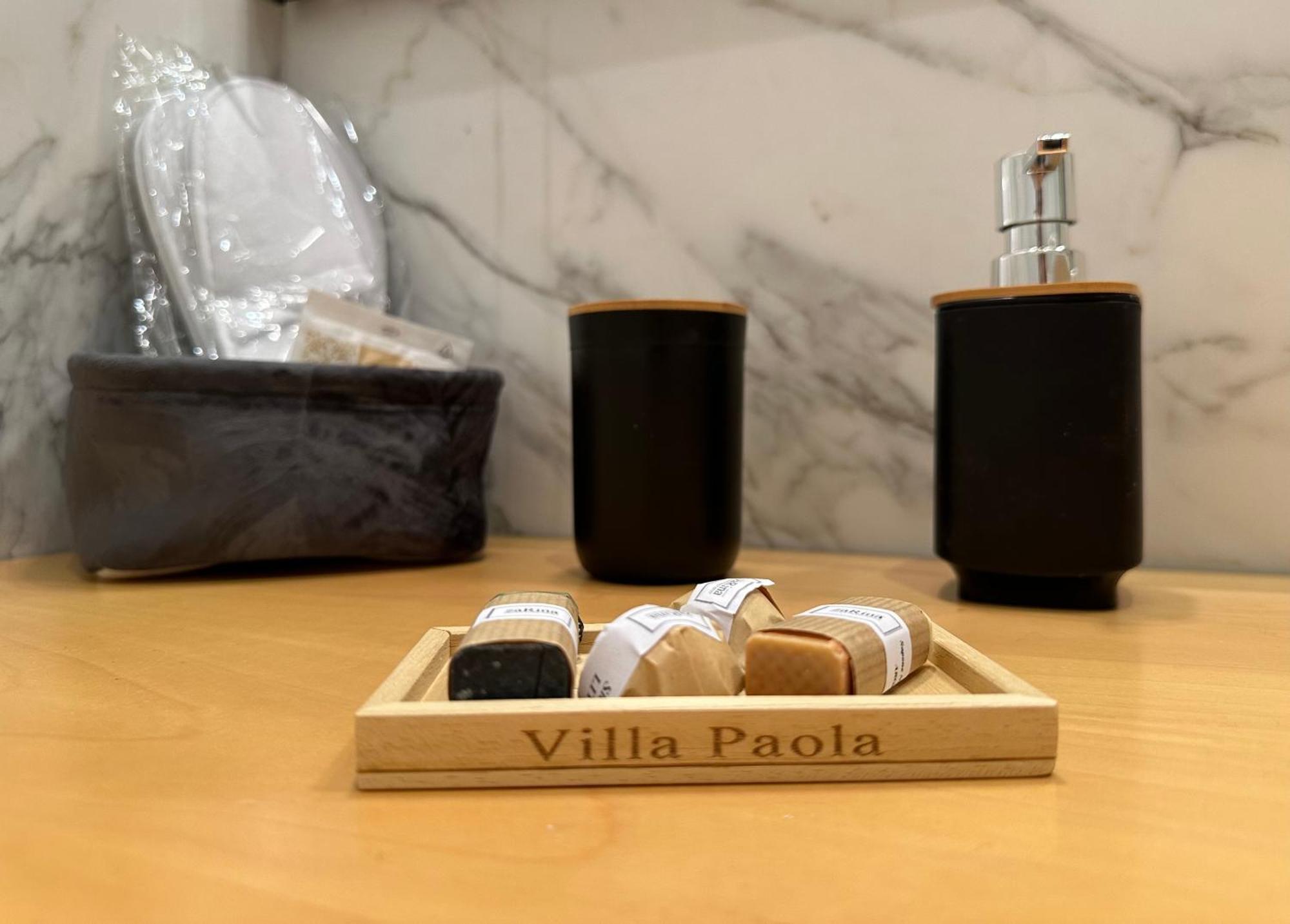 Villa Paola City Center , Luxury House In Town Centre Bari Eksteriør billede